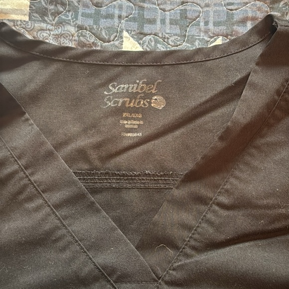 Scrub Top - Picture 2 of 3